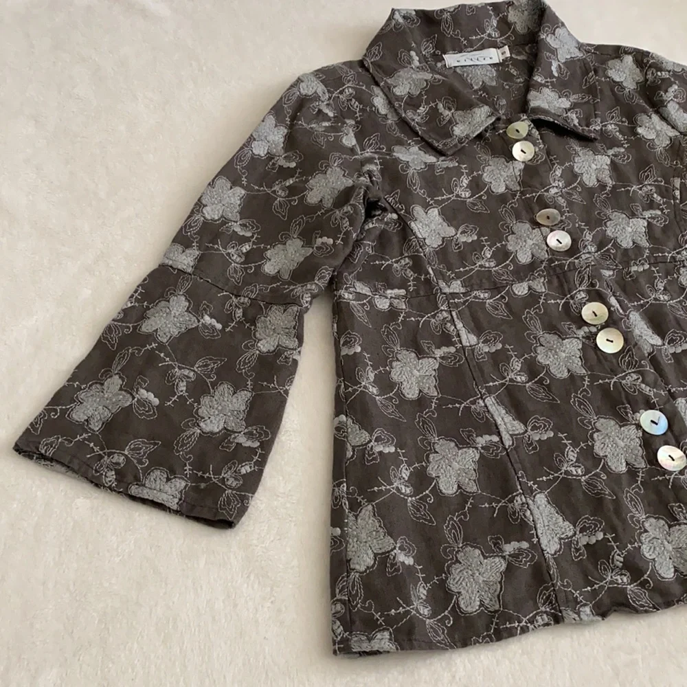 Willow | Linen Textured Embroidered Floral 3/4 Bell Sleeve Button Boho Top (S) - Picture 6 of 16